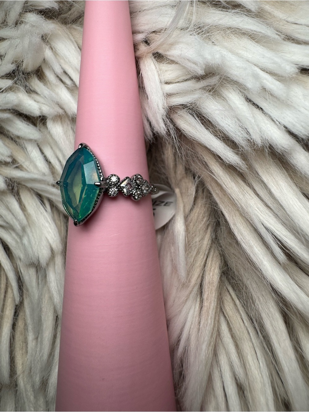 Green opal ring - Picture 3 of 6